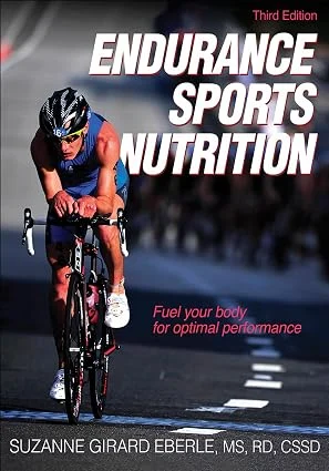 Portada del libro Endurance Sports Nutrition, de Suzanne Girard Eberle, con un ciclista en competición
